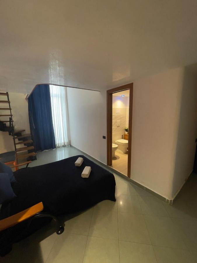 Nova Rooms Napoli Esterno foto