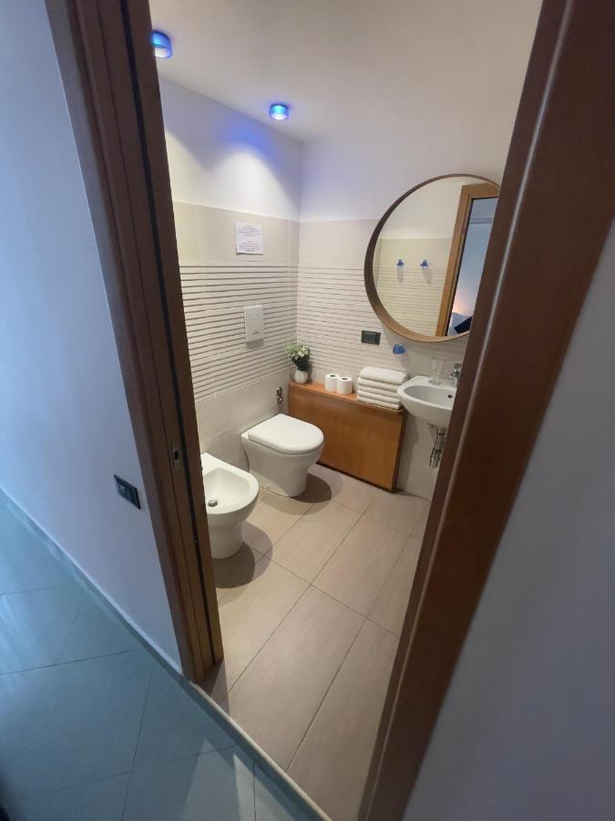 Nova Rooms Napoli Esterno foto